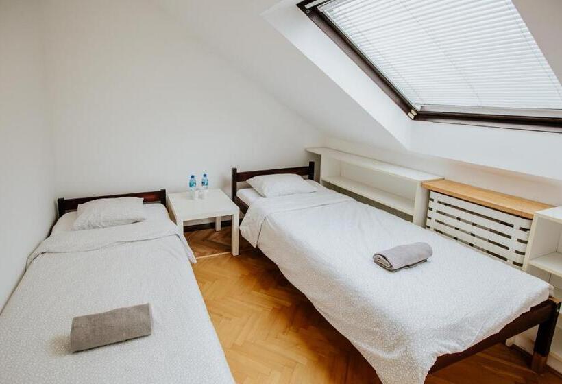 Четырехместный Номер Стандарт, Green Wood Apartament Stara Ochota