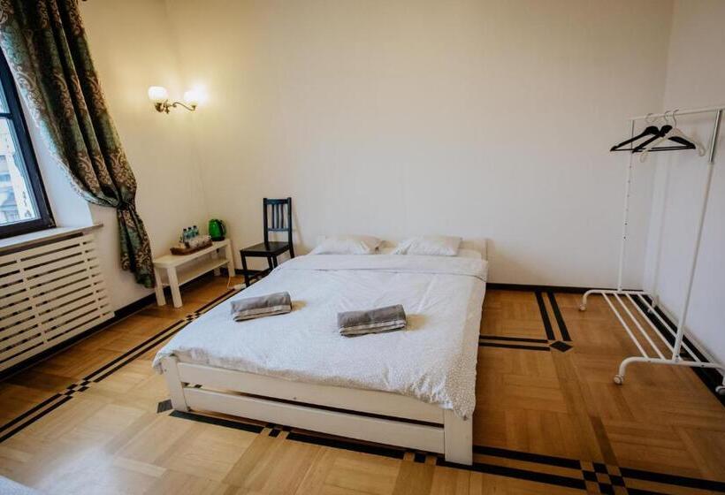 Трехместный Номер Стандарт Совместная Ванная, Green Wood Apartament Stara Ochota