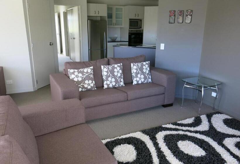 Апартаменты 2 Спальни, Ocean Breeze Resort Pauanui