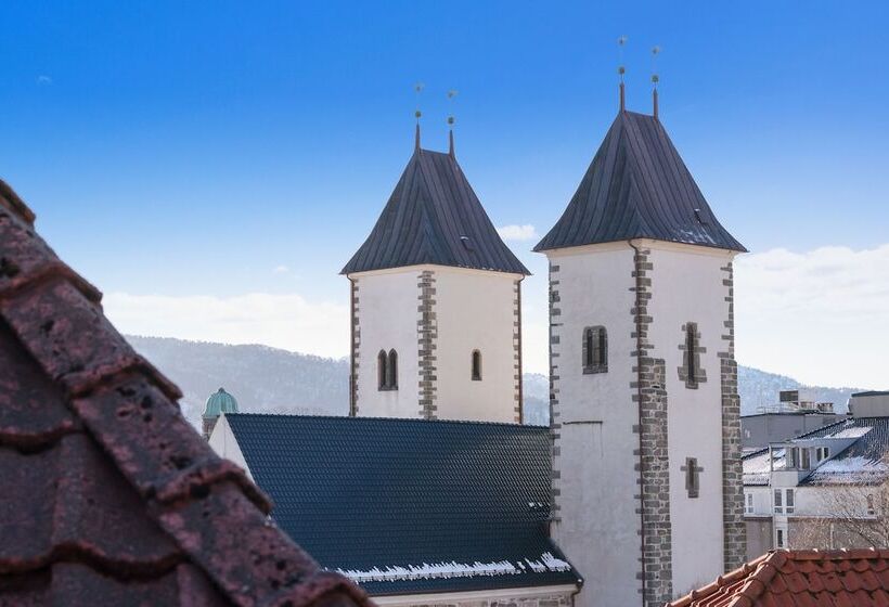 Семейные Апартаменты, To Sostre Guesthouse