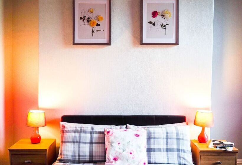 Номер Стандарт, Carlton House Scarborough