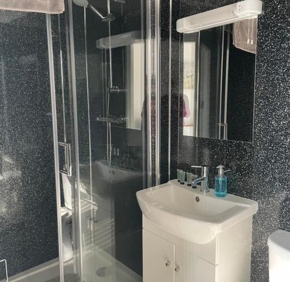 Номер Стандарт, Carlton House Scarborough