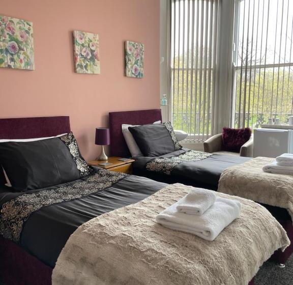 Номер Стандартный с Видом, Carlton House Scarborough