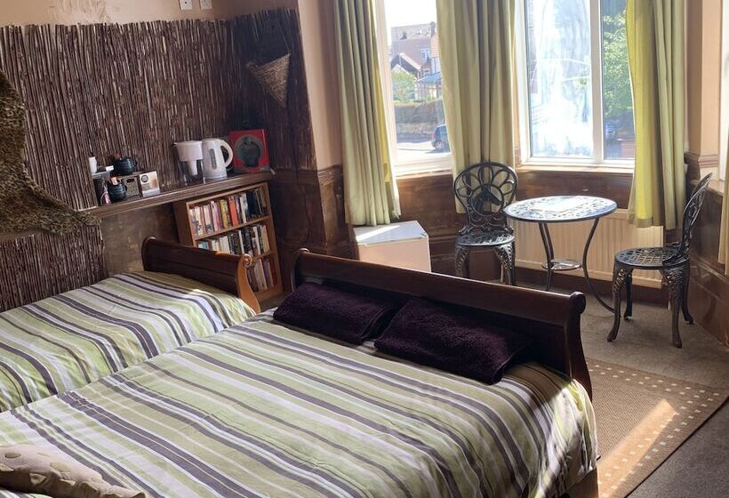 Номер Стандарт Трехместный, The Little Tree Boutique B&b