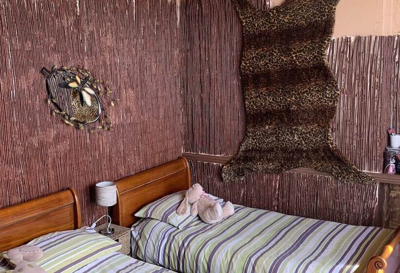 Номер Стандарт Трехместный, The Little Tree Boutique B&b
