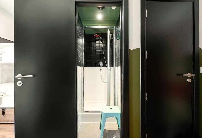 标准间, Generator Madrid