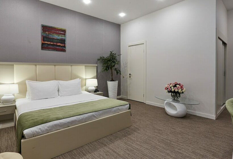 اتاق لوکس, Brosko Hotel Arbat