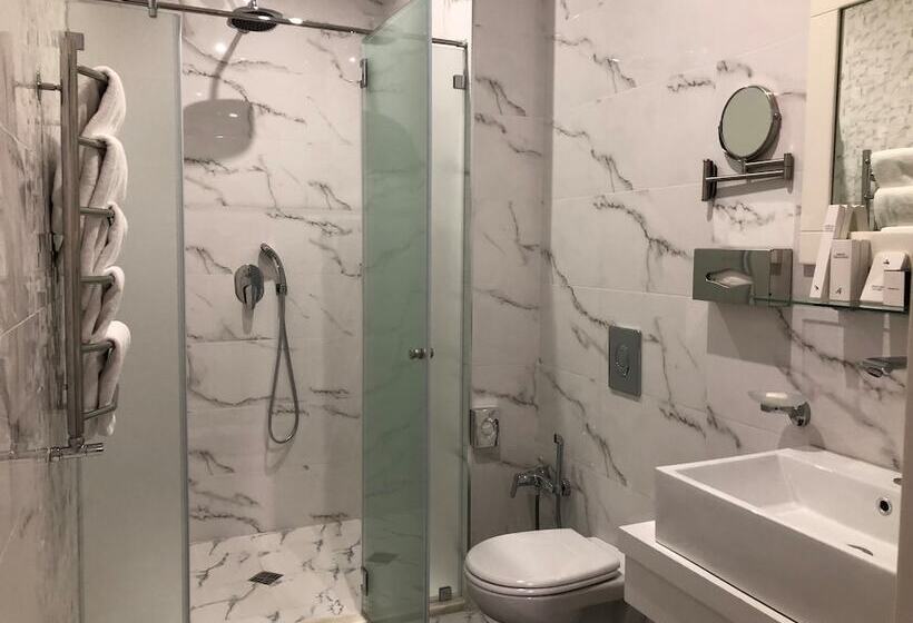 سوییت خانوادگی, Brosko Hotel Arbat