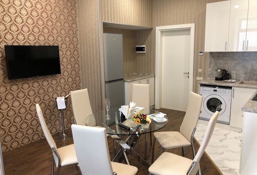 سوییت خانوادگی, Brosko Hotel Arbat