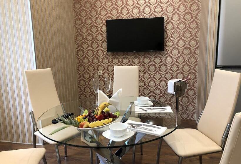 سوییت خانوادگی, Brosko Hotel Arbat