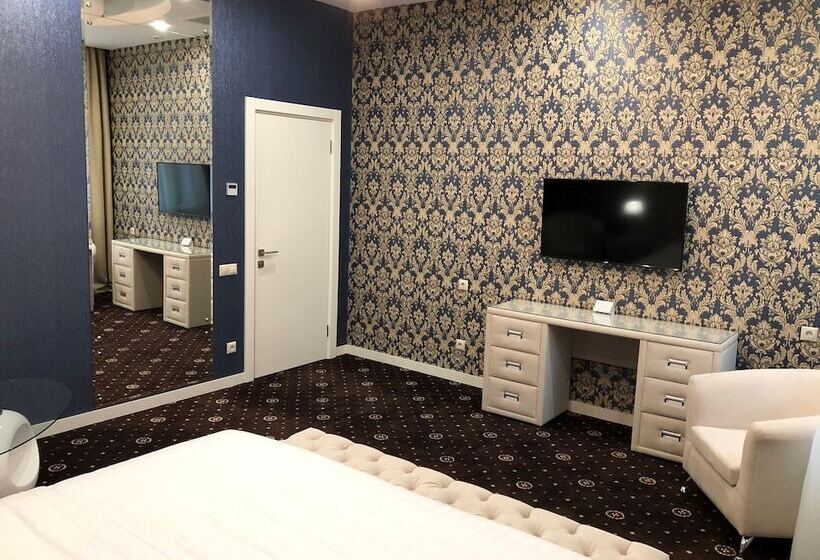 سوییت خانوادگی, Brosko Hotel Arbat