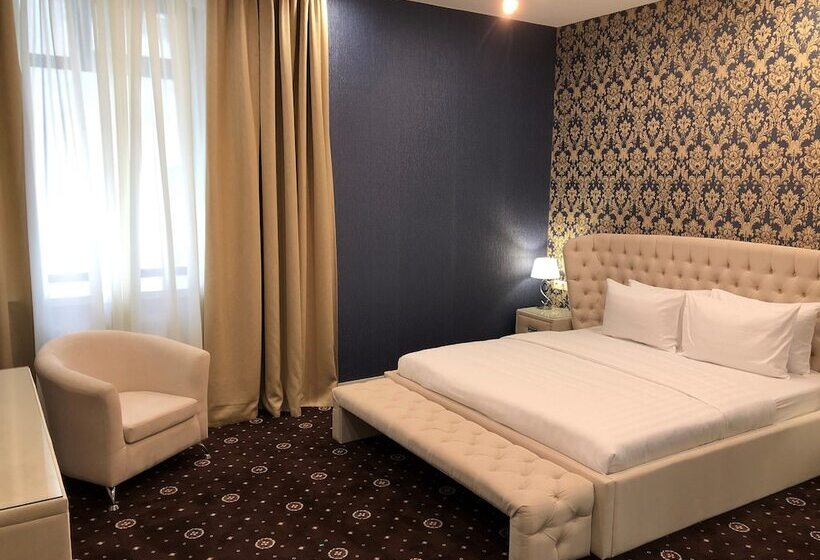 سوییت خانوادگی, Brosko Hotel Arbat