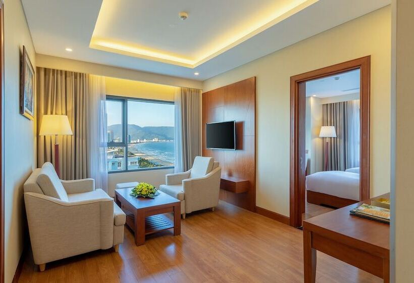 اتاق خانوادگی با چشم‌انداز دریا, Dlg Hotel Danang
