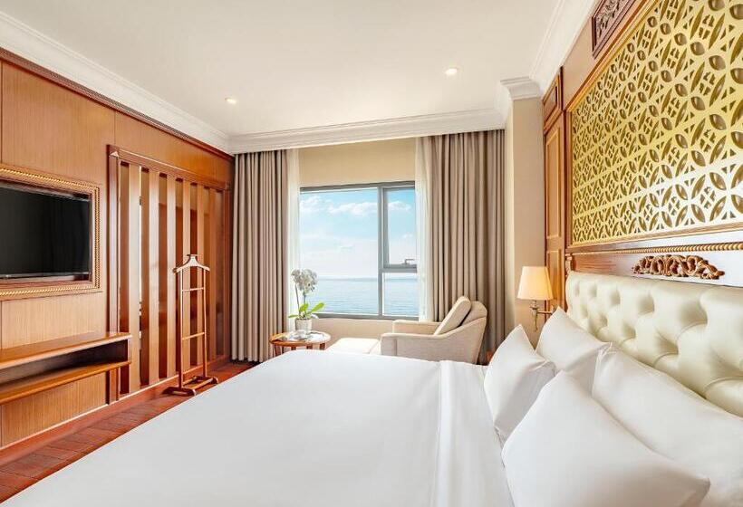 سوییت جونیور با چشم‌انداز دریا, Dlg Hotel Danang