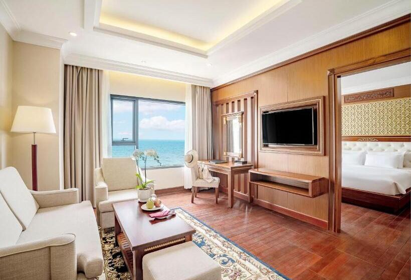 سوئیت اجرایی با چشم‌انداز دریا, Dlg Hotel Danang