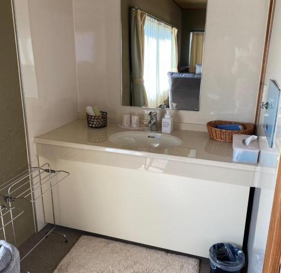 اتاق خانوادگی با سرویس بهداشتی مشترک, Ryokan Tanakaya