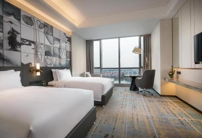 Номер Стандарт Вид на Озеро, Wyndham Grand Suzhou Fenhu