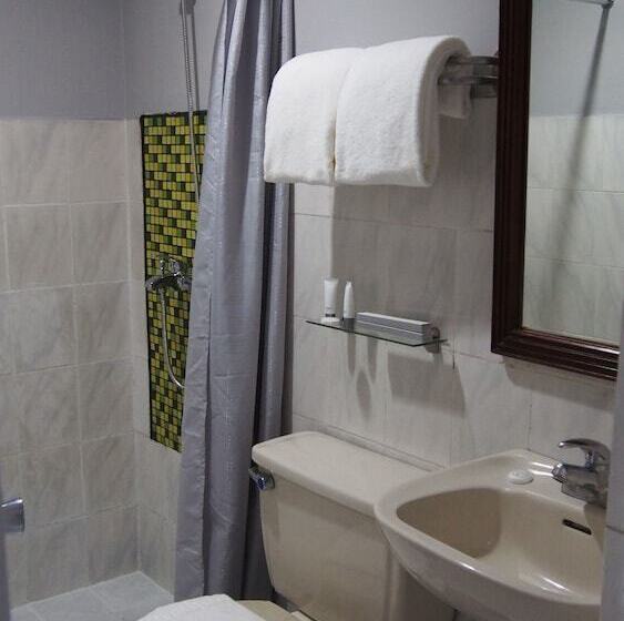 Quarto Estandar, Sunday Hostel