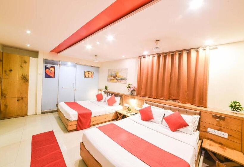 Четырехместный Номер Стандарт, Grandeur Near Mumbai International Airport