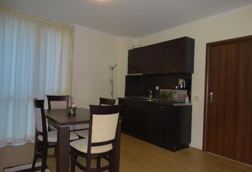إستديو قياسى مطل على الحديقة, Chateau Del Marina Apart Complex