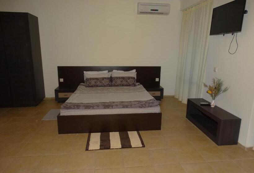 إستديو قياسى مطل على الحديقة, Chateau Del Marina Apart Complex
