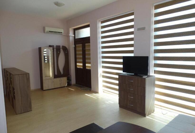 إستوديو قياسى, Chateau Del Marina Apart Complex