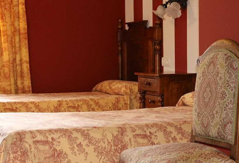 Номер Стандарт, Hostal Emilia