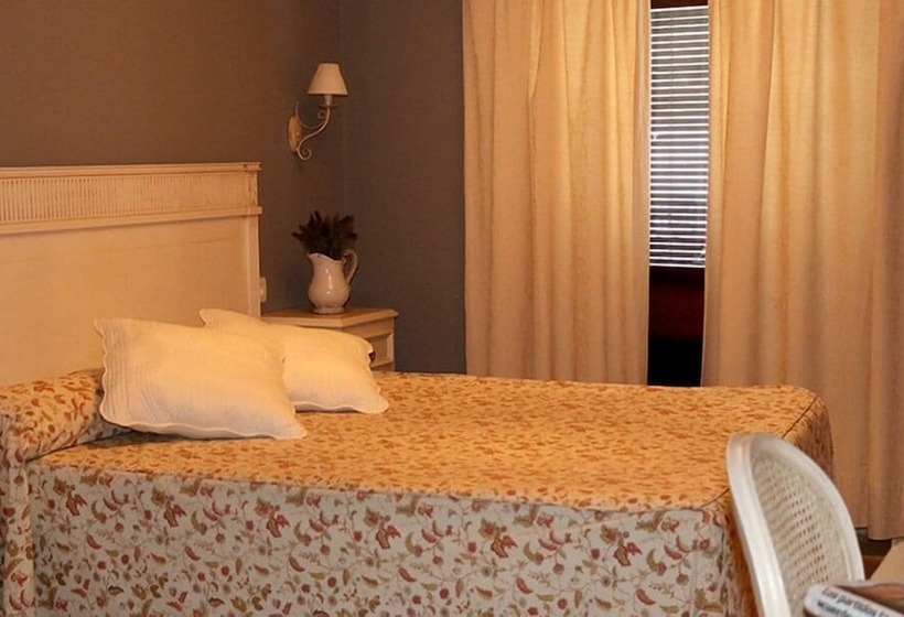Номер Стандарт, Hostal Emilia