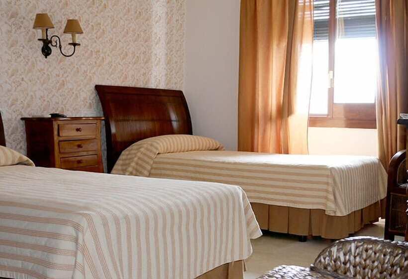 Номер Стандарт, Hostal Emilia