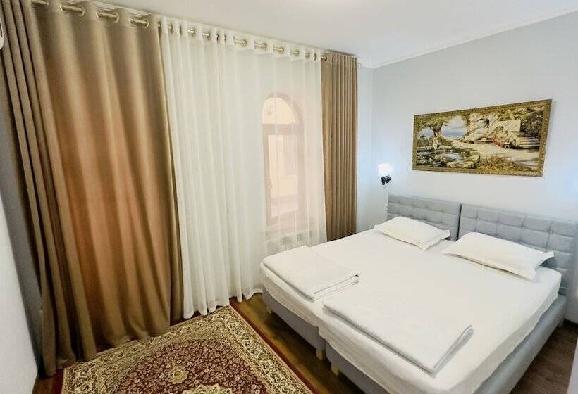标准间, Samarkand Travel