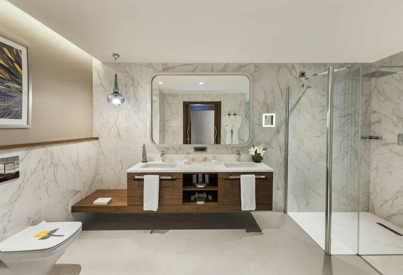 Suite King Bed, Elite World Grand Istanbul Kucukyali