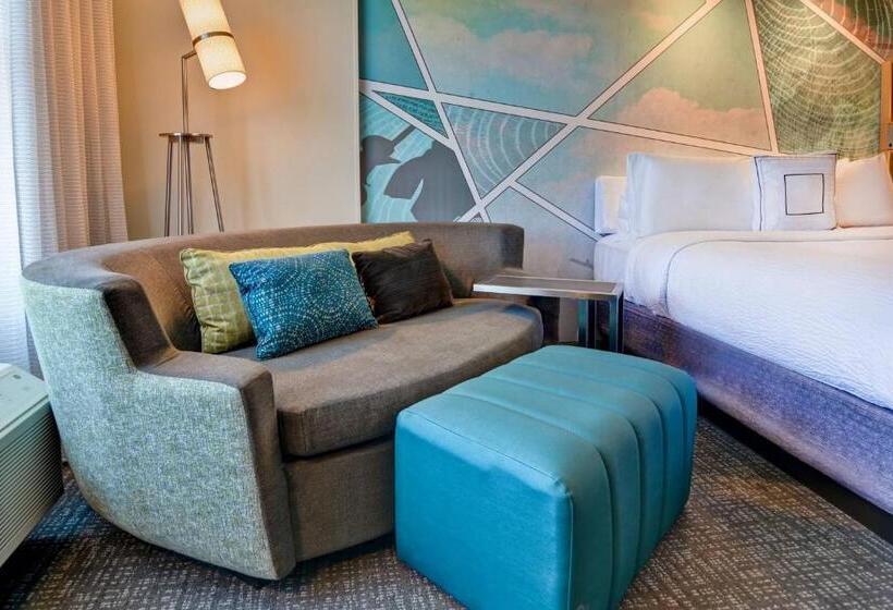 스탠다드 룸 킹사이즈 침대, Courtyard By Marriott Jackson Madison