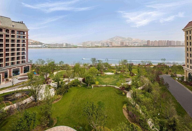 Номер Deluxe Вид на Море, Doubletree By Hilton Qingdao Oriental Movie Metropolis
