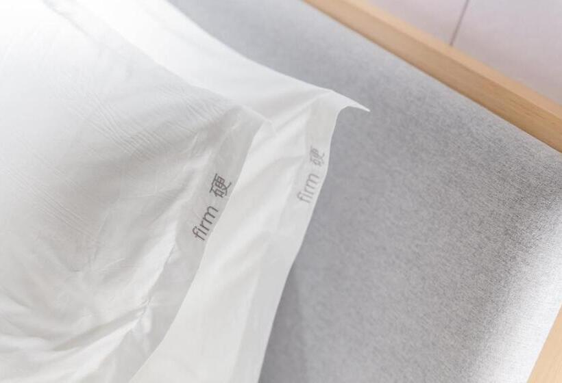 디럭스 룸 킹사이즈 침대, Holiday Inn Express Ya An City Center By Ihg