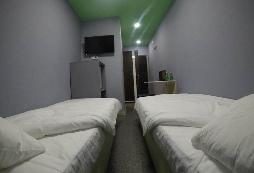 Quarto Estandar, Quantroom