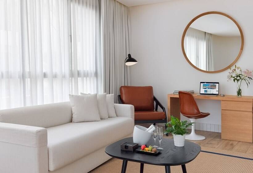 Suite Junior Prestige, H10 Atlantic Sunset Horizons Collection