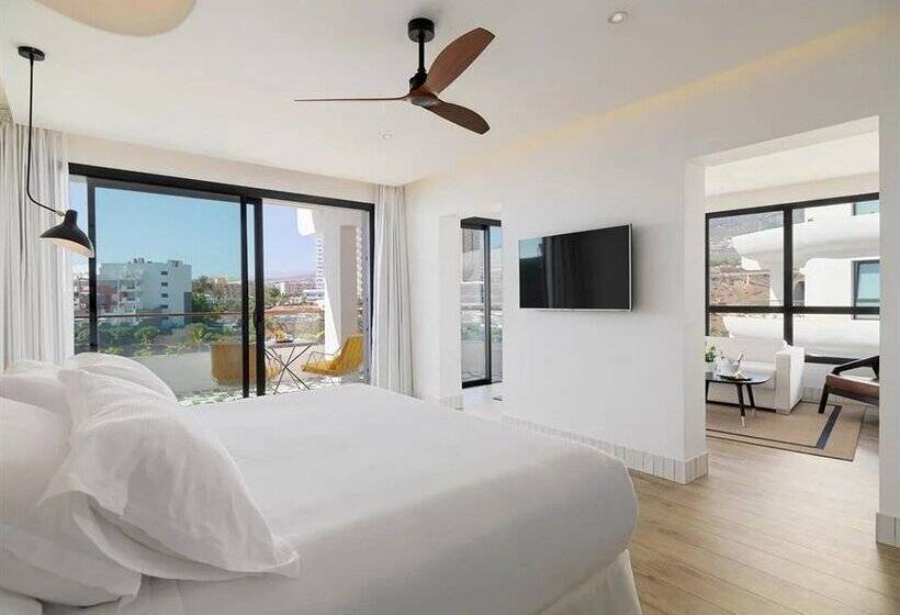 Suite Junior Prestige, H10 Atlantic Sunset Horizons Collection