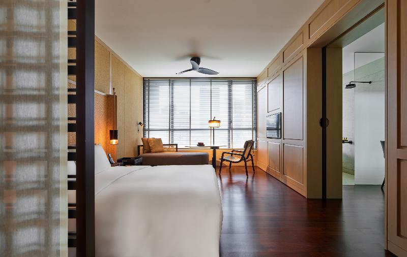 اتاق لوکس با تخت بزرگ, The Ruma Hotel And Residences