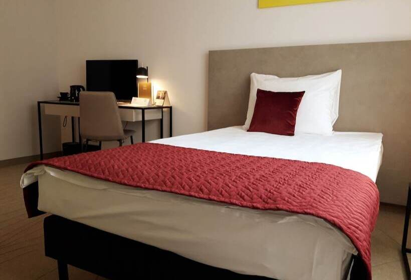 Номер Стандарт Индивидуальный, Arche Hotel Krakowska