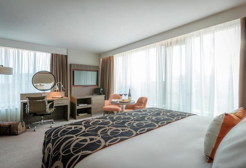 带大床的行政房间, Clayton Hotel Charlemont