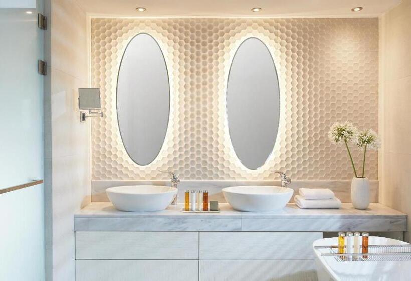 Deluxe Junior Suite met Uitzicht op Zee, Ikos Aria
