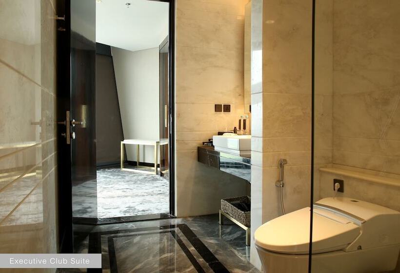Президентский Люкс, Jhl Solitaire Gading Serpong