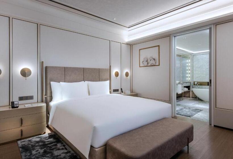 Люкс Deluxe Кровать Кинг, Maxx By Steigenberger Guangzhou Zhujiang New Town   Free Shuttle Bus To Canton Fair Complex During C