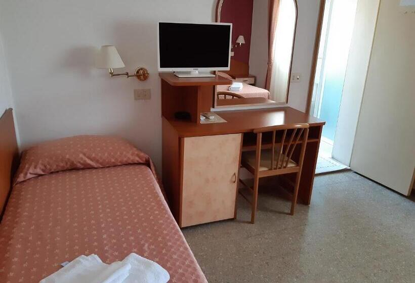 Номер Стандарт с Балконом, Depandance Hotel Rosa
