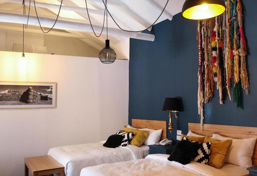Quarto Triplo Estandar, Tariq Boutique