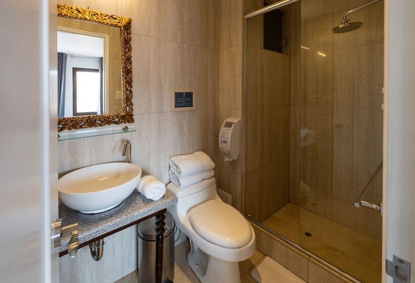 Quarto Superior, Tariq Boutique
