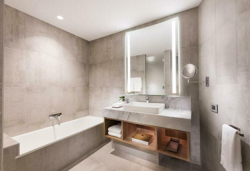غرفة قياسية سرير كينج, The Westin Brisbane