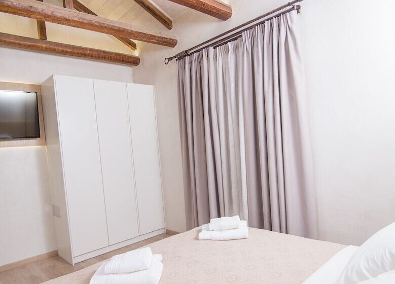 Номер Стандарт, Panellinion Luxury Rooms