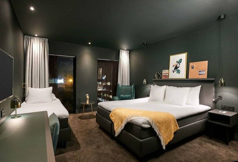 Comfort Triple Room, Van Der Valk Hotel Amsterdam   Amstel