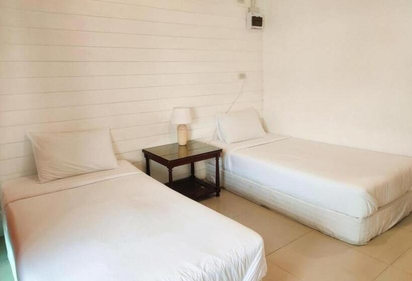 اتاق استاندارد, Back Home Backpackers